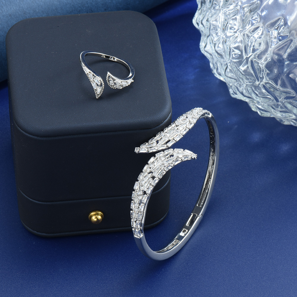 Latest Ethnic Fashion For Women - HIBRIDE último diseño elegante pulsera anillo